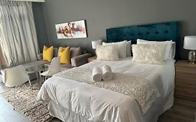 The Capital Trilogy Menlyn Maine Apartments 913